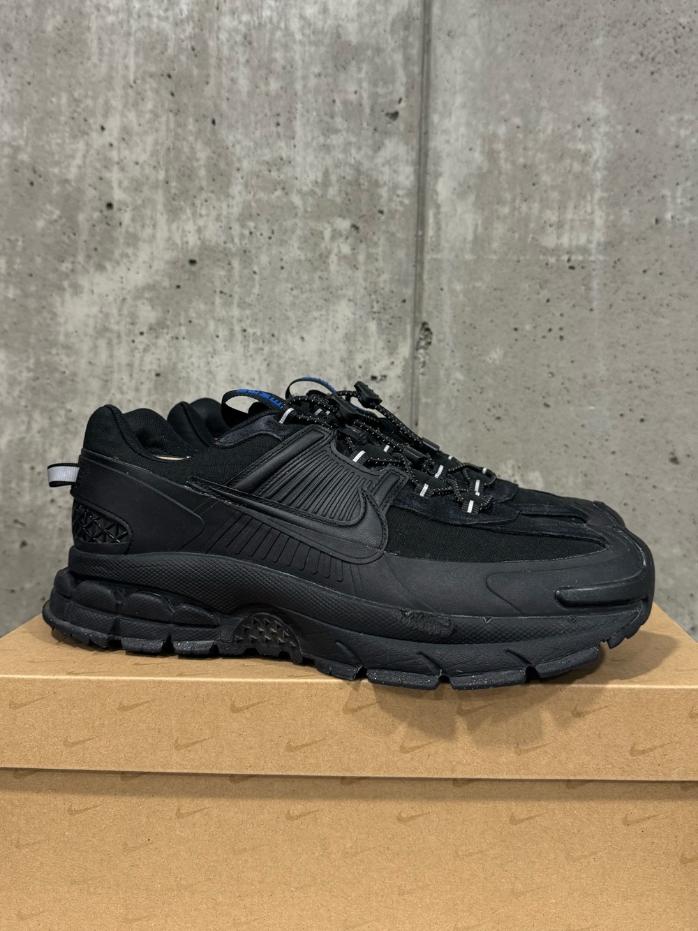 Nike Zoom Vomero Roam Black Men’s US 10.5 Good Condition With Original Box